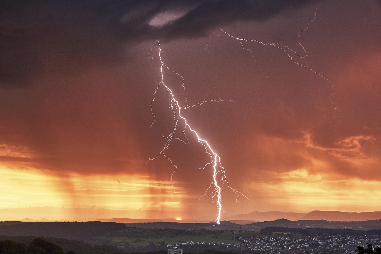 Domani giovedi 8 ottobre attività didattica sospesa per allerta meteo arancione